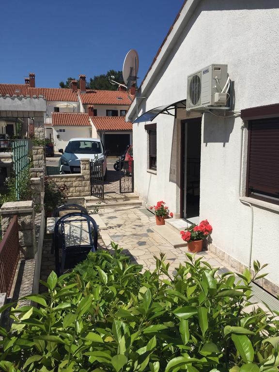 Stana Apartment Porec Luaran gambar